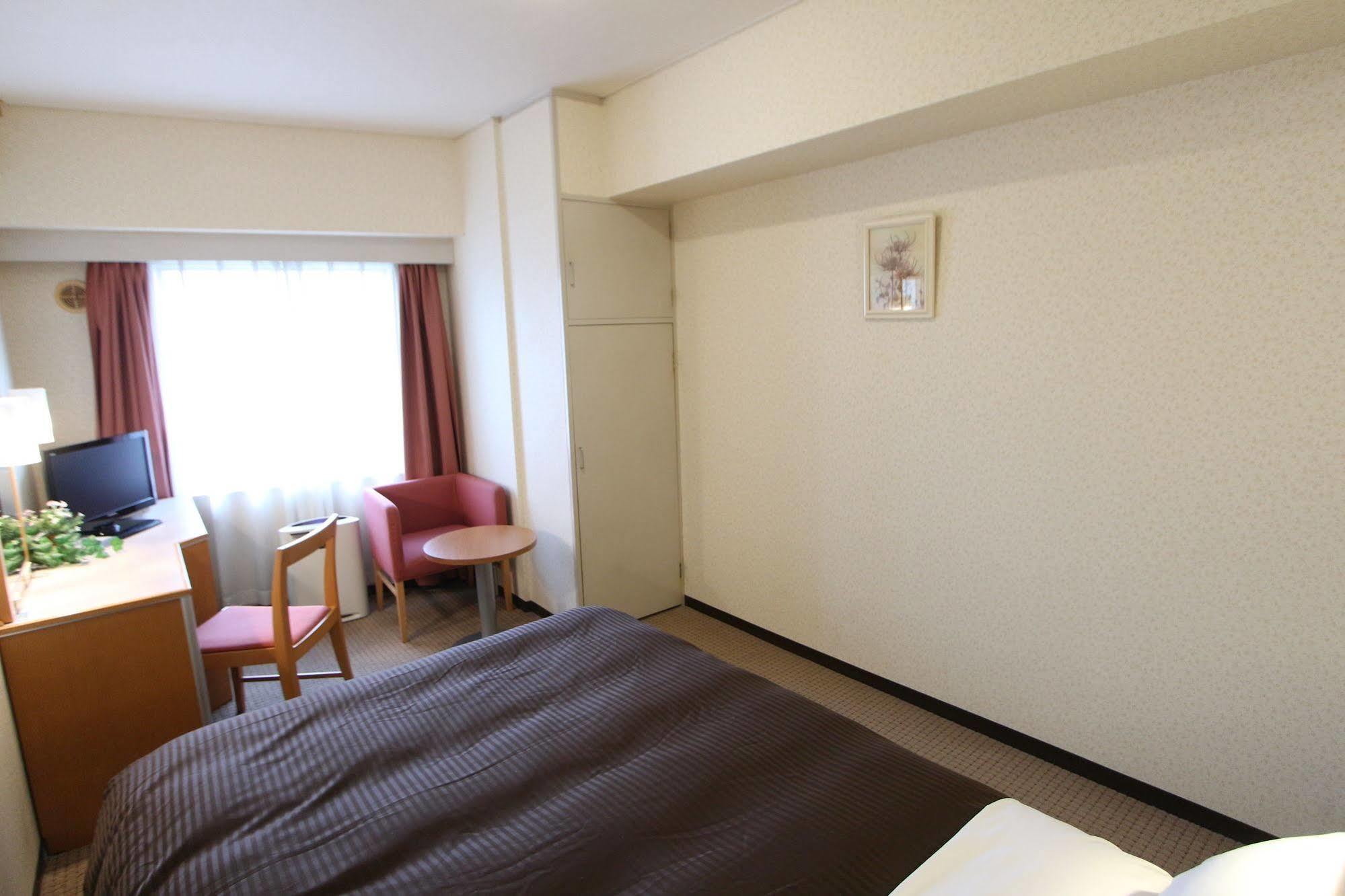 Hotel Livemax Budget Yokohama Kannai Exterior foto